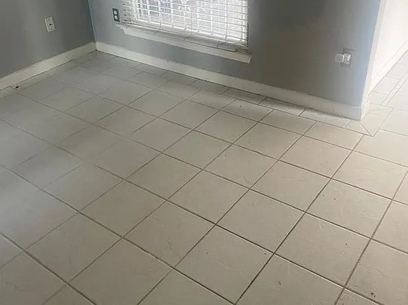 10855 Meadowglen Ln APT 609, Houston, TX 77042