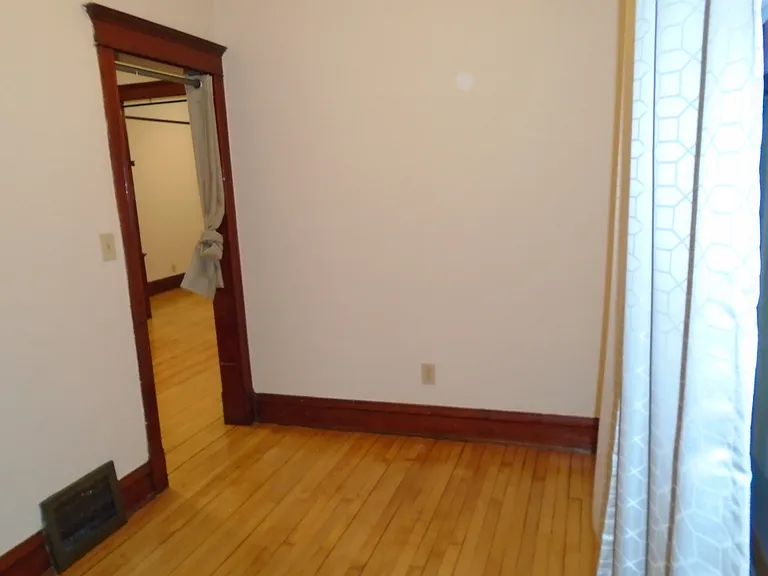 3469 N Kedzie Ave #1 — Photo 11