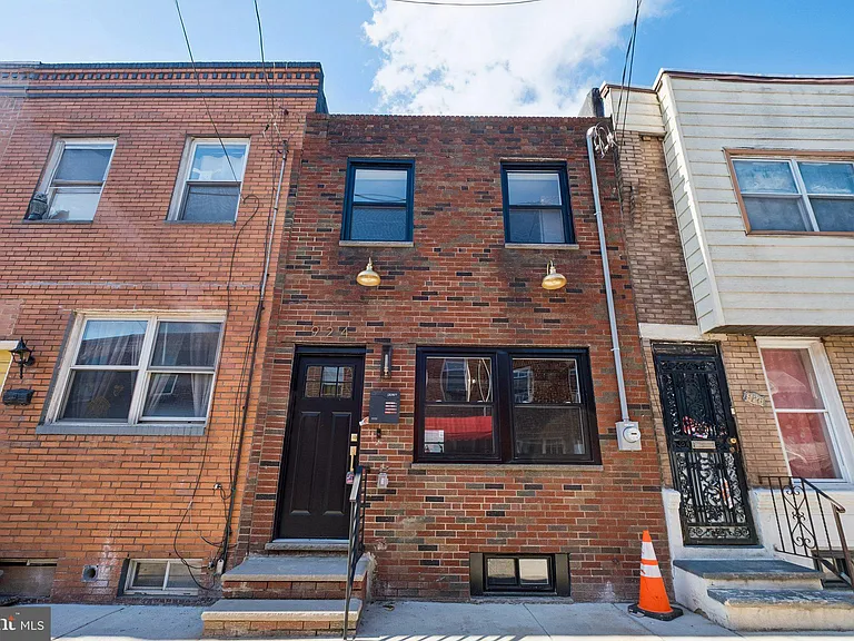 924 Cantrell St — Photo 2