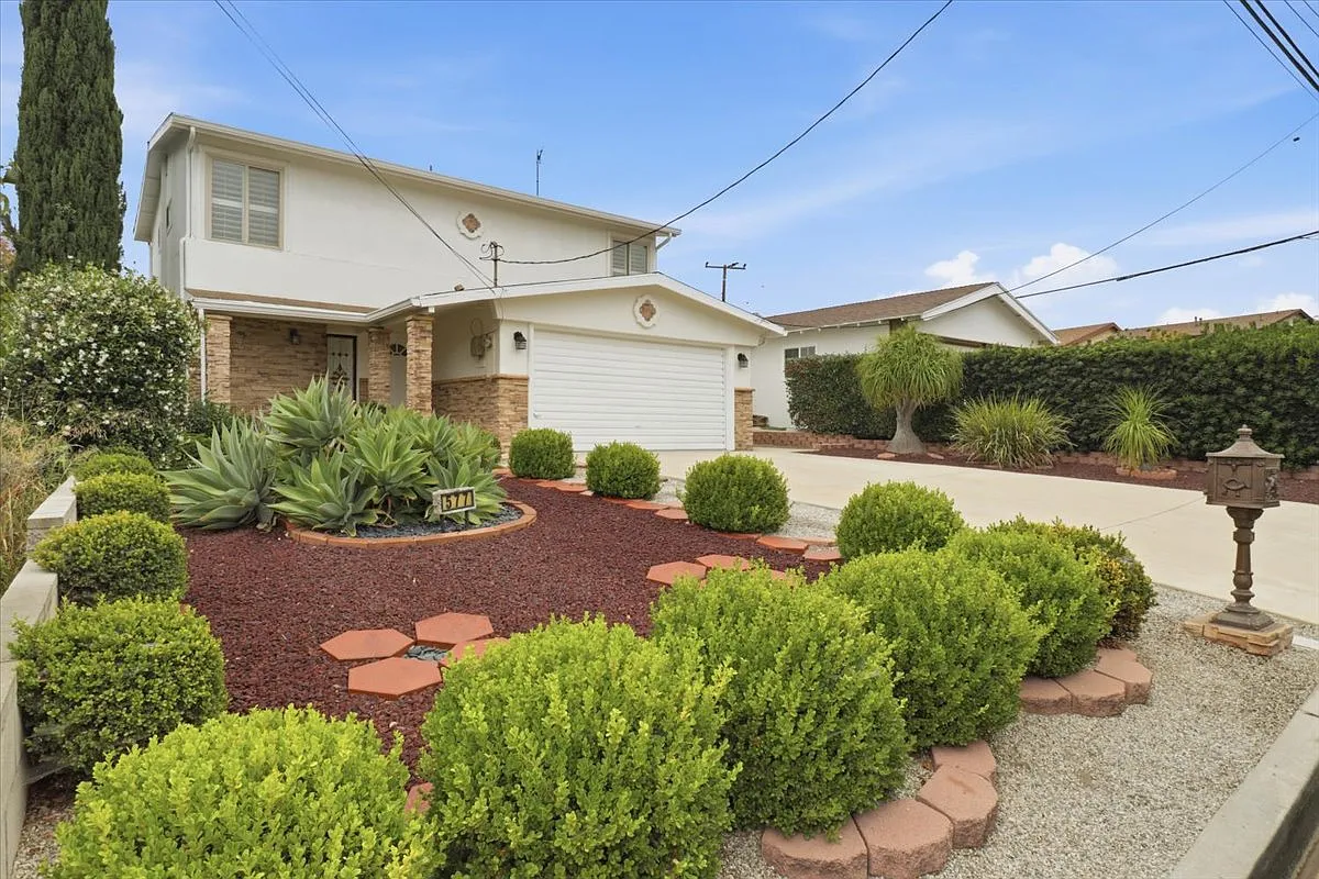 577 Houston Drive - 1 — Photo 1