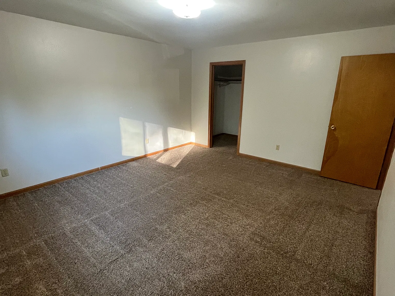 2 bed, 950 sqft, $1,000 — Photo 2