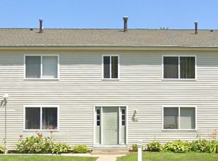 802 Hartwell Dr, Savoy, IL 61874