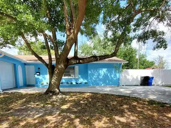 2604 Campus Hill Dr, Tampa, FL 33612