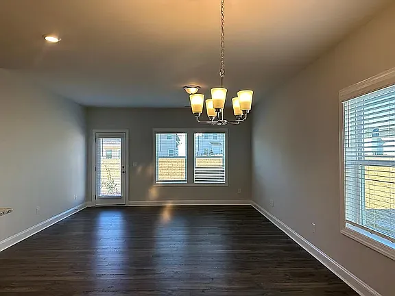 529 Eversden Dr — Photo 14