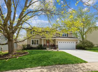 2400 Ridgewood Dr, West Des Moines, IA 50265