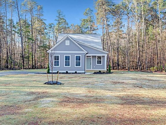 3rd image of 434 Occoneechee Dr