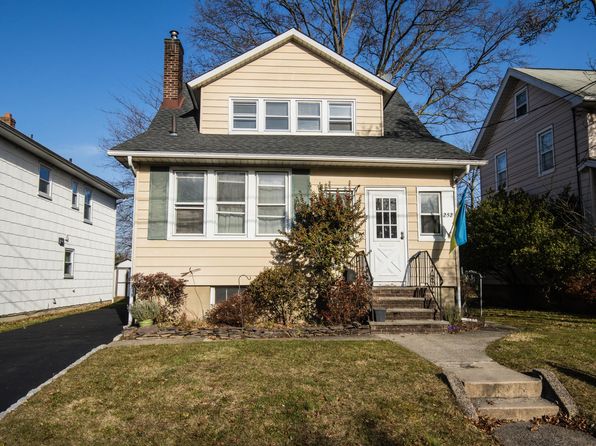 252 Beech Ave Floor 2