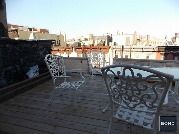 3rd image of 126 E 7th St #5BE