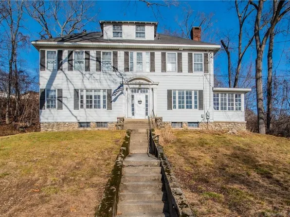 369 Robinwood Road, Waterbury, CT 06708