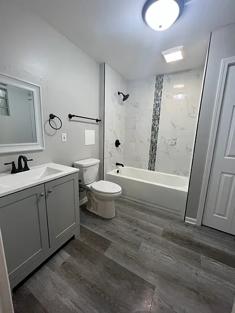 6803 - 6805 Schneider Apartments - 6 — Photo 4