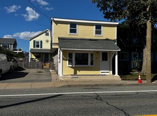436 Park Ave, Portsmouth, RI 02871