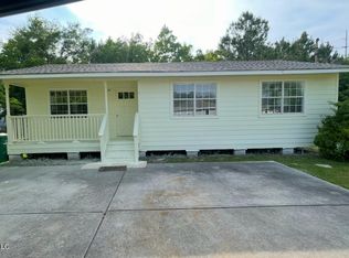 1707 McLaurin St, Waveland, MS 39576