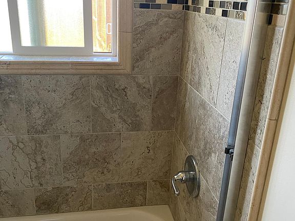 4th image of 3385 Dryden Ave #2
