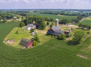 W4886 Cobblestone Rd, Walworth, WI 53184