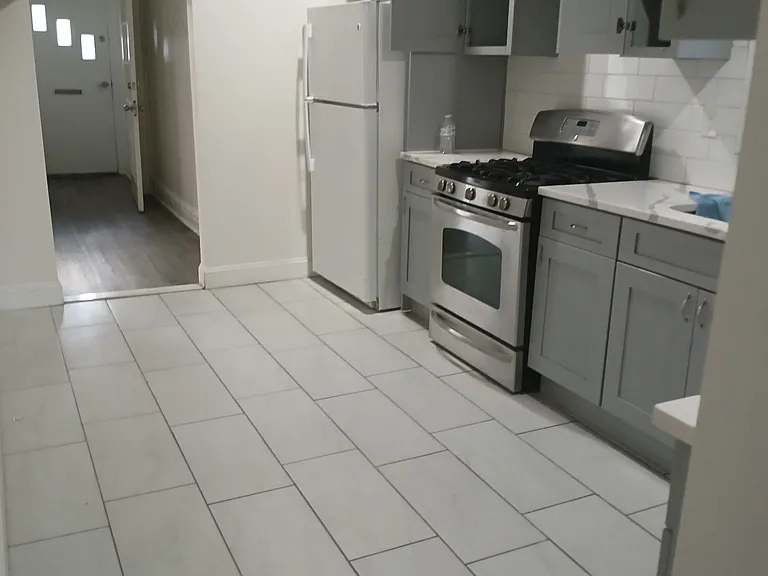 97 W 14th St #1 — Photo 5