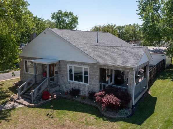 433 E Main St, Salem, IL 62881