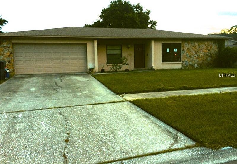 2nd image of 4013 Briarlake Dr