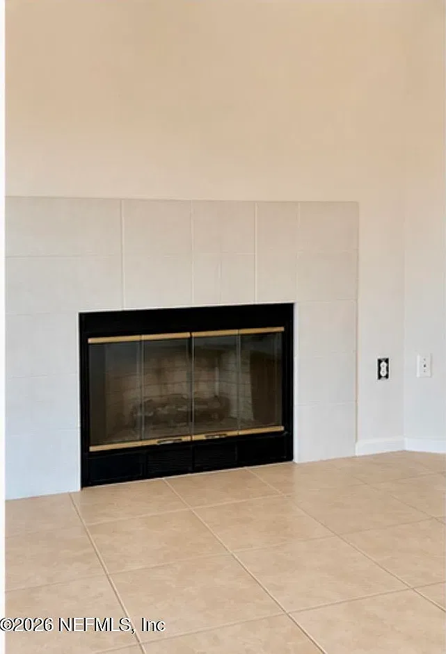 2 bed, 2.0 bath, 1320 sqft, $2,400 — Photo 4
