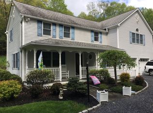 101 Tomahawk St, Yorktown Hts, NY 10598