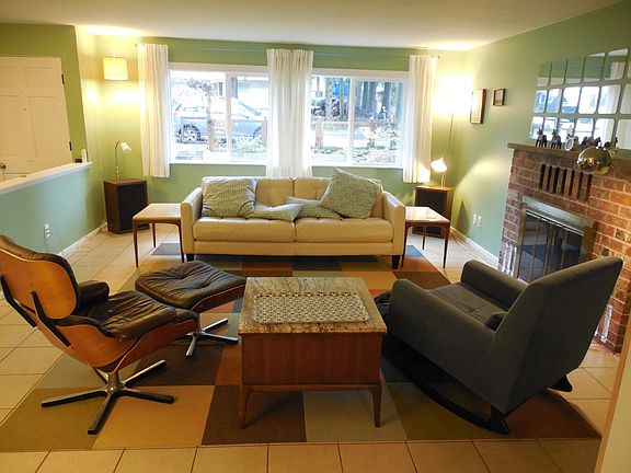 2nd image of 5711 NE 190th St