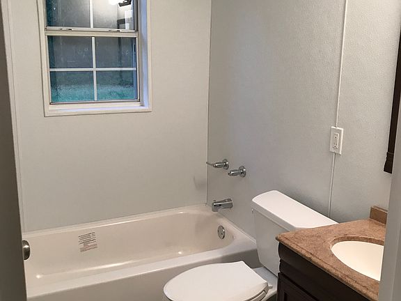 3rd image of 500 N Oseuma Ave