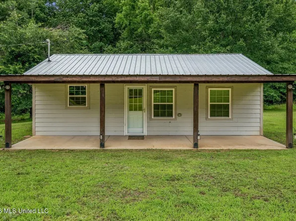 4528 Laws Hill Rd, Waterford, MS 38685