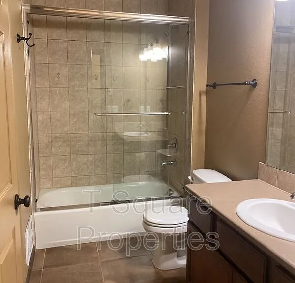 9505 NE 180th St #102 — Photo 10