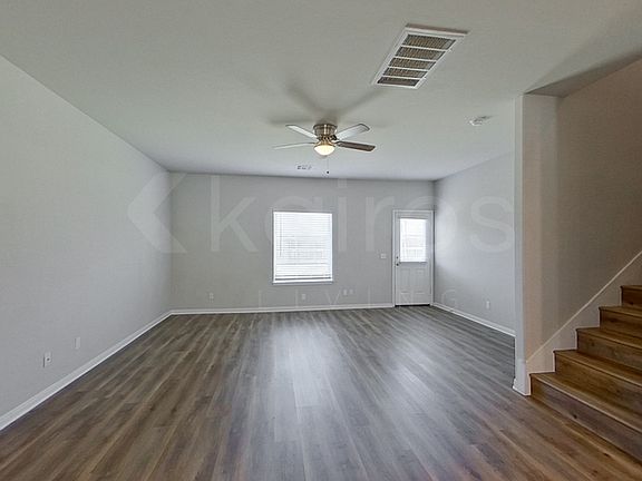 2nd image of 709 Saint James Pl