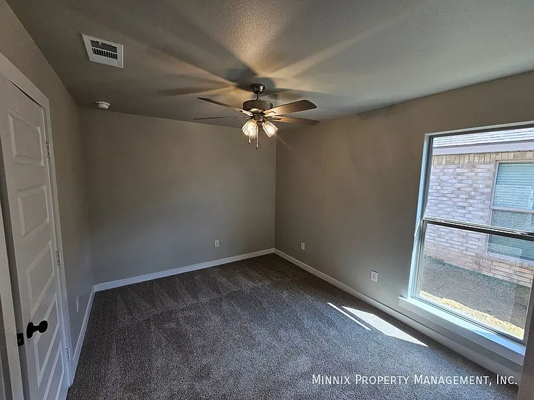 2622 Tiffin Ave — Photo 30