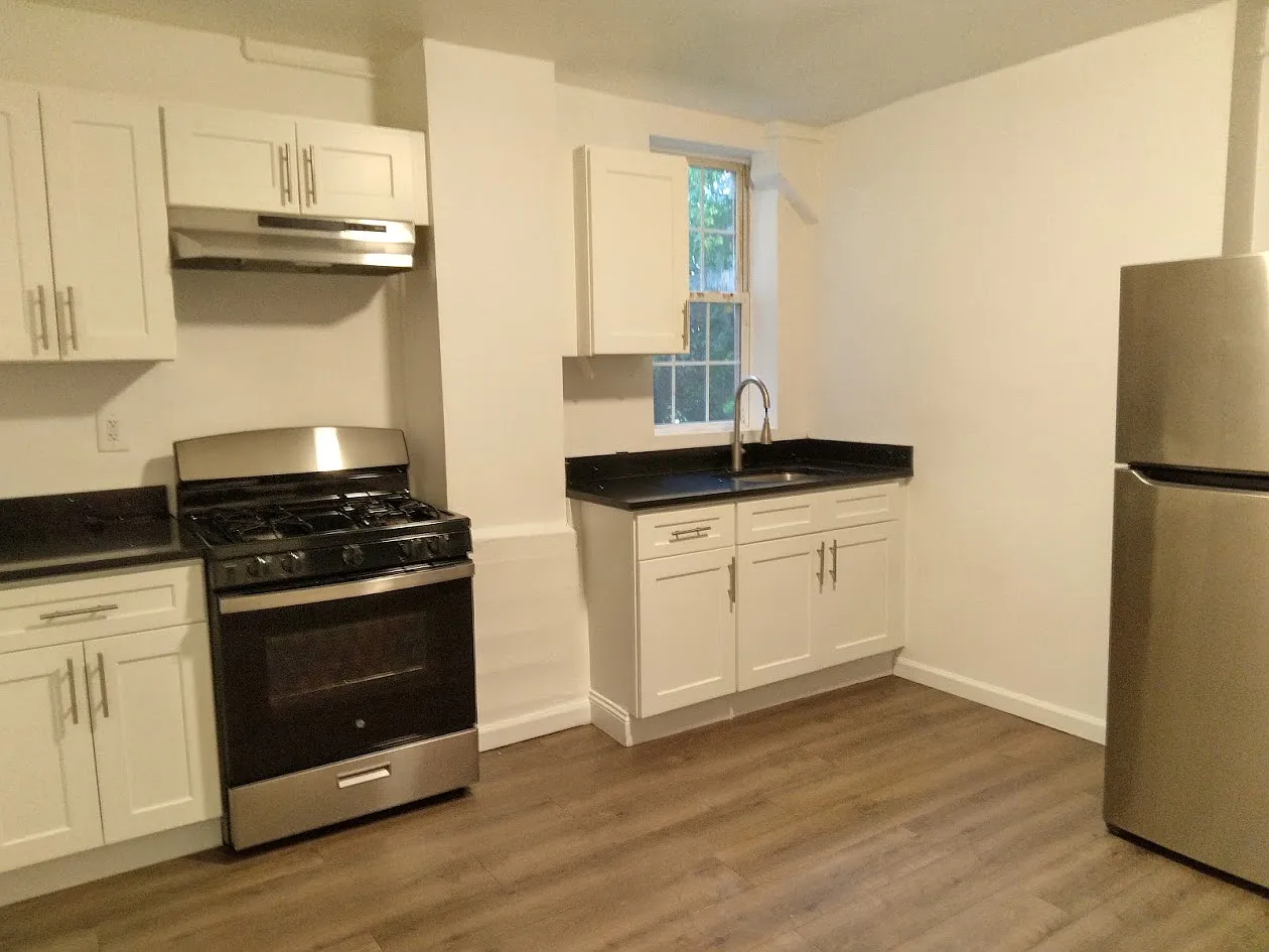 2 bed, 1000 sqft, $2,600 — Photo 1