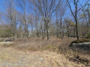 Crooked Stick Ln, Hazleton, PA 18202