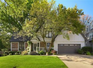 15725 W Locust St, Olathe, KS 66062