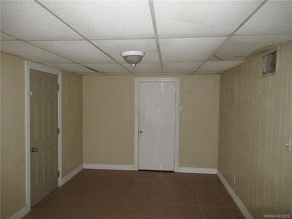 4th image of 1312 Lampkin St