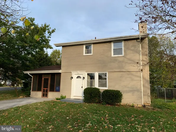 235 Randolph Ave, Front Royal, VA 22630