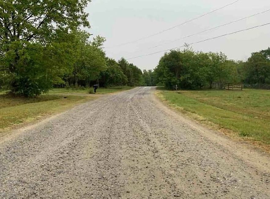 Exterior Neighborhood (street photo)
