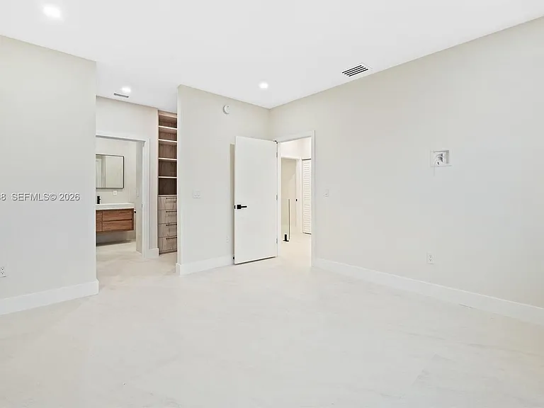 8511 NW 141st Ter #405 — Photo 13