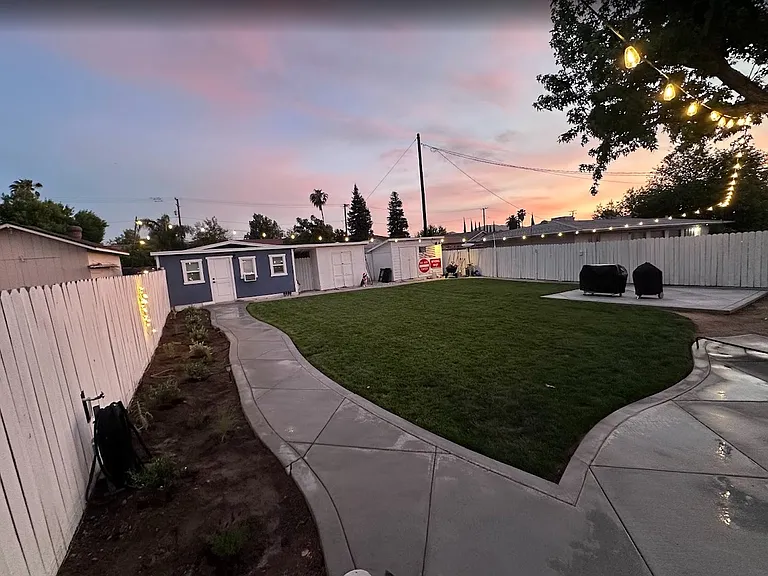 25587 Lane St — Photo 2