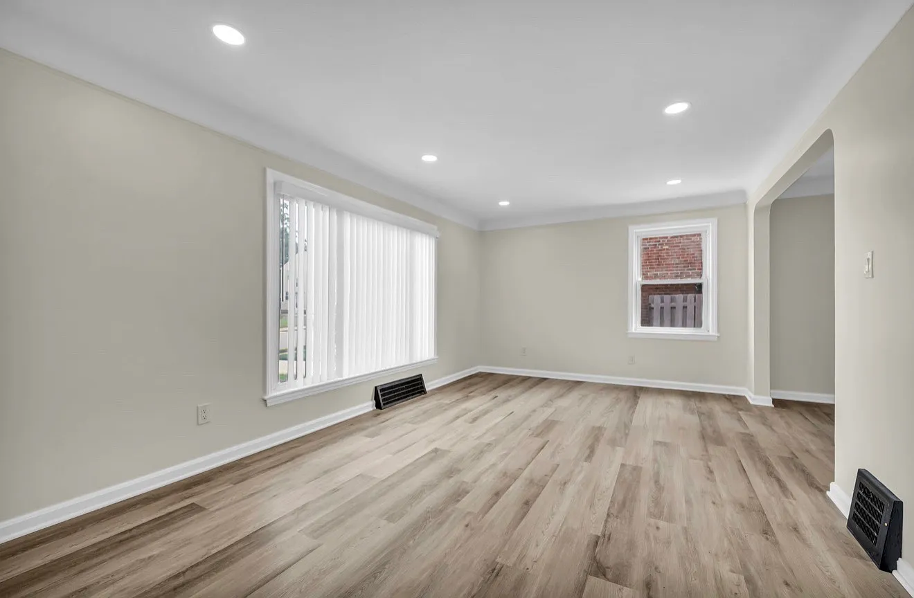 3 bed, 1150 sqft, $1,975 — Photo 4