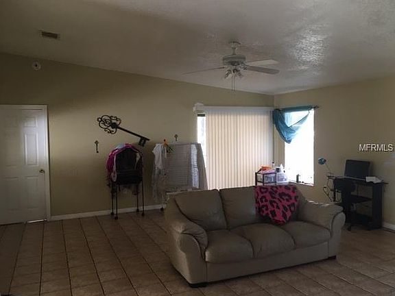 5th image of 601 Fresno Ct