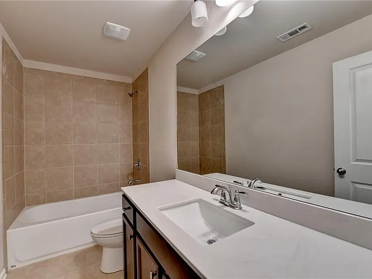 11619 Davenport Ln — Photo 28