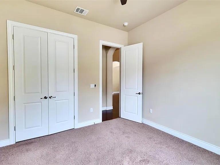 15012 Iveans Way — Photo 16
