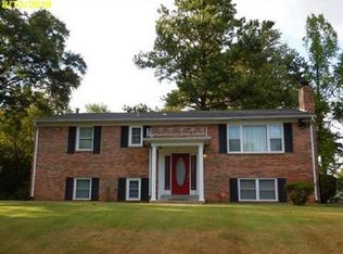 1000 Peach Ct, Waldorf, MD 20601