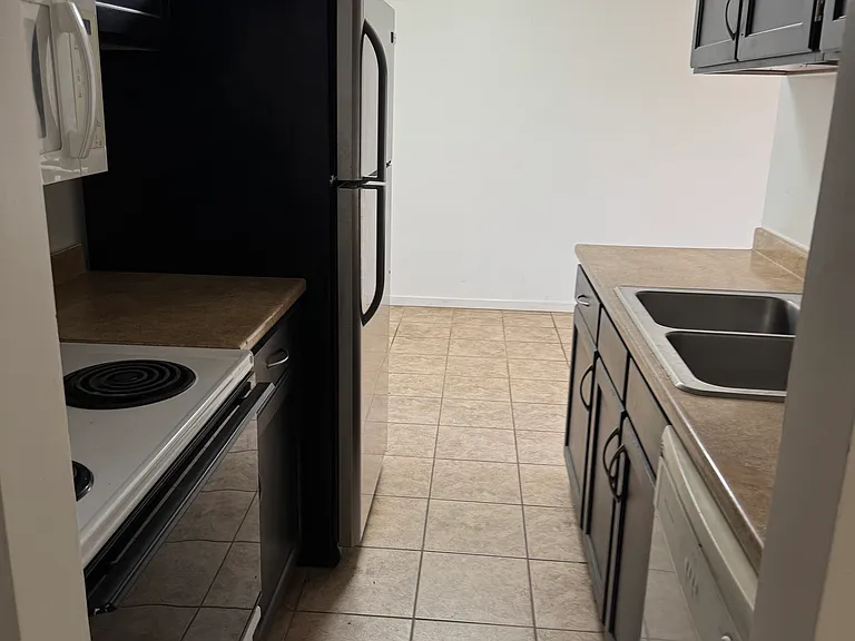 100 E Highline Cir #107 — Photo 1