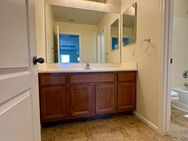 16126 W Meade Ln — Photo 15