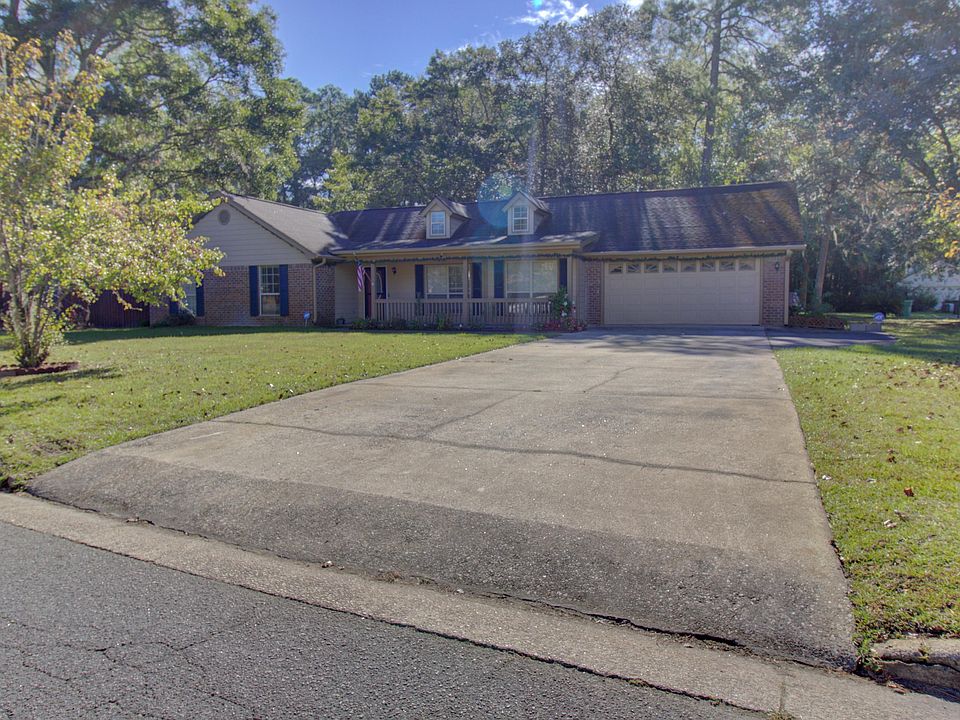1st image of 809 Barrington Dr