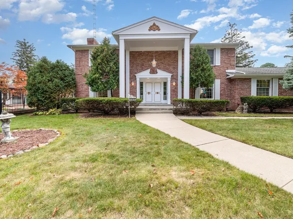 2232 Center Ave, Bay City, MI 48708