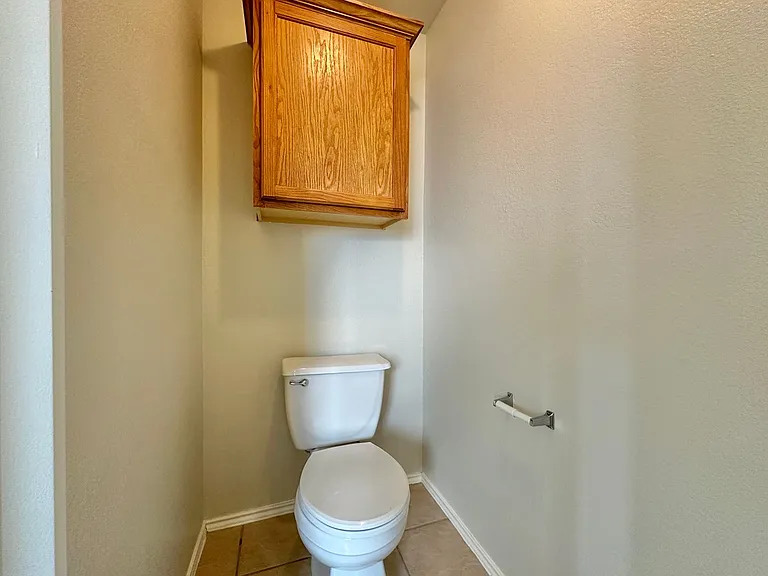 1806 Lobrecht Ct — Photo 25
