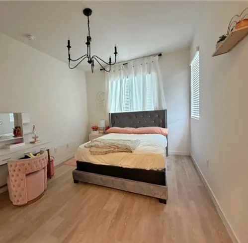 1921 SE 8th Pl — Photo 2