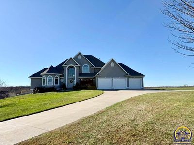 5213 NW North Pointe Dr, Topeka, KS, 66618