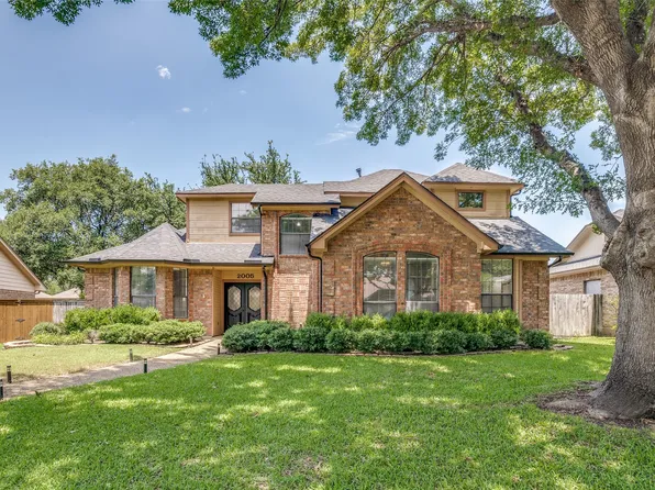 2005 Oakbluff Dr, Carrollton, TX 75007